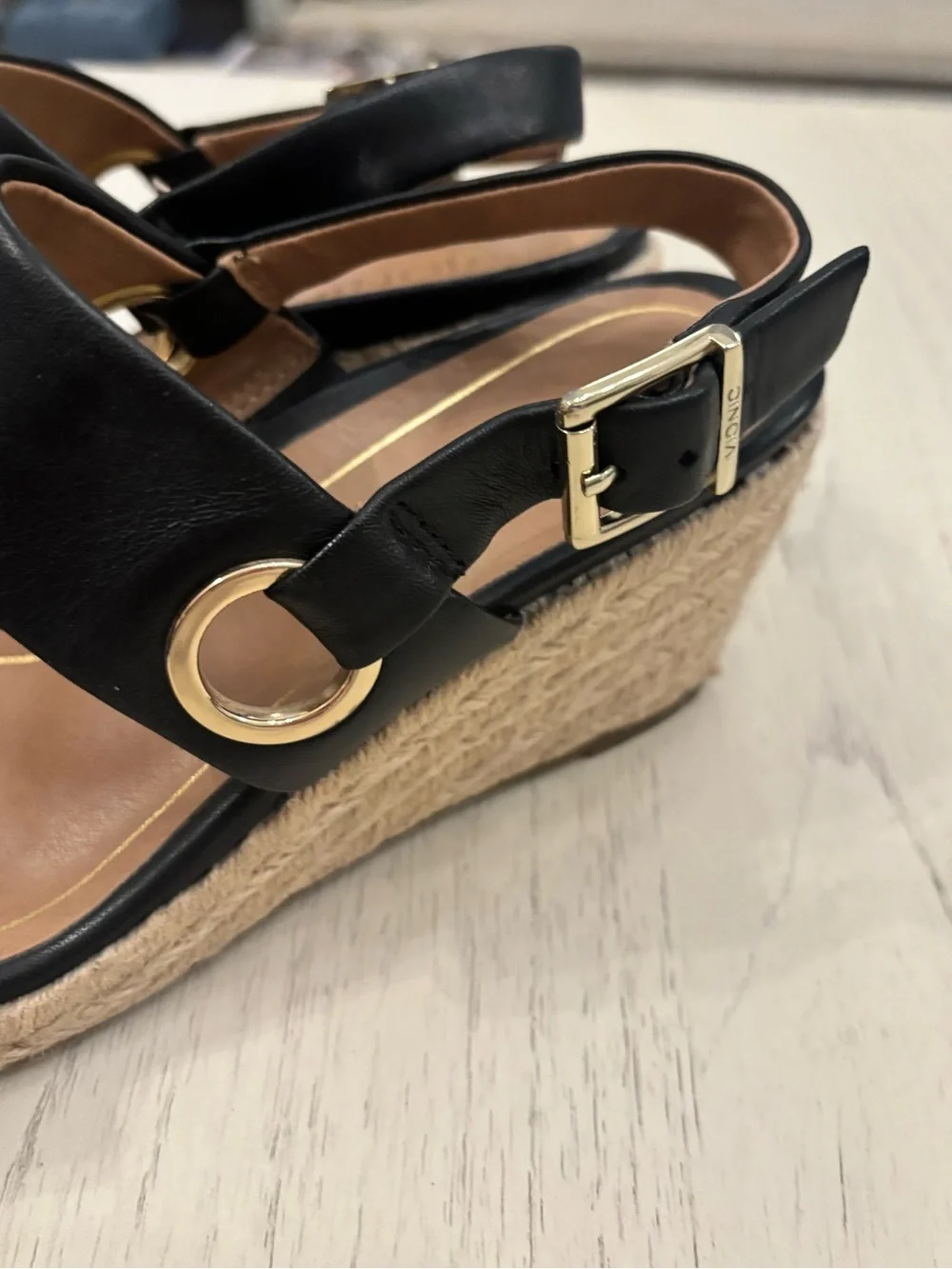 Vionic black leather strappy wedge sandals in women’s size 8.